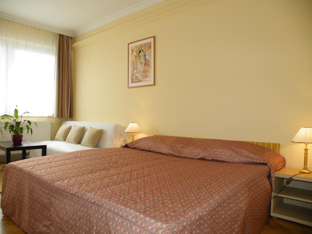 Apartment Buda بودابست الغرفة الصورة