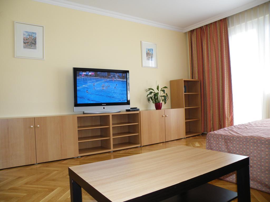 Apartment Buda بودابست الغرفة الصورة