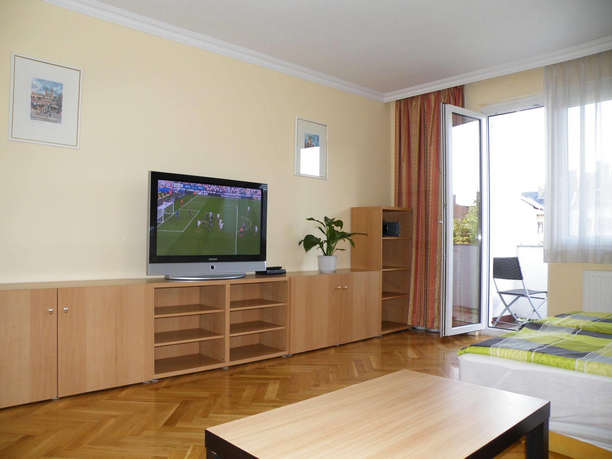Apartment Buda بودابست المظهر الخارجي الصورة